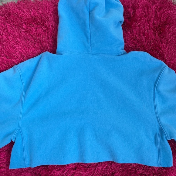Blue cropped champions sweatshirt - Picture 2 of 5